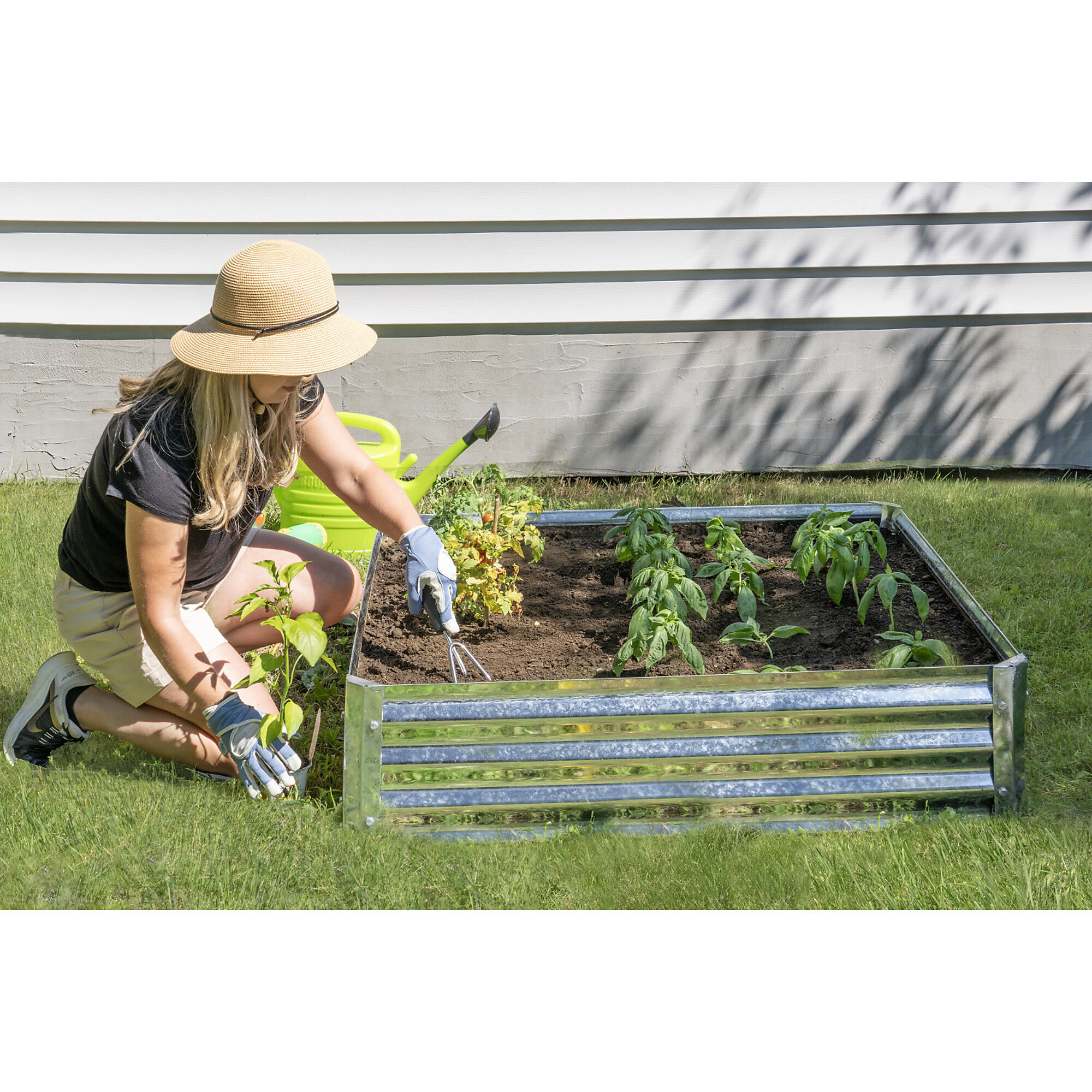 Arrow GROW IT Raised Bed Garden — 40in. x 40in. x 11in., Galvanized Steel, Corrosion-Resistant, Model# RBG404011